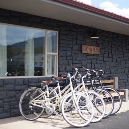 Spoke And Vine Motel Palisade Eksteriør billede