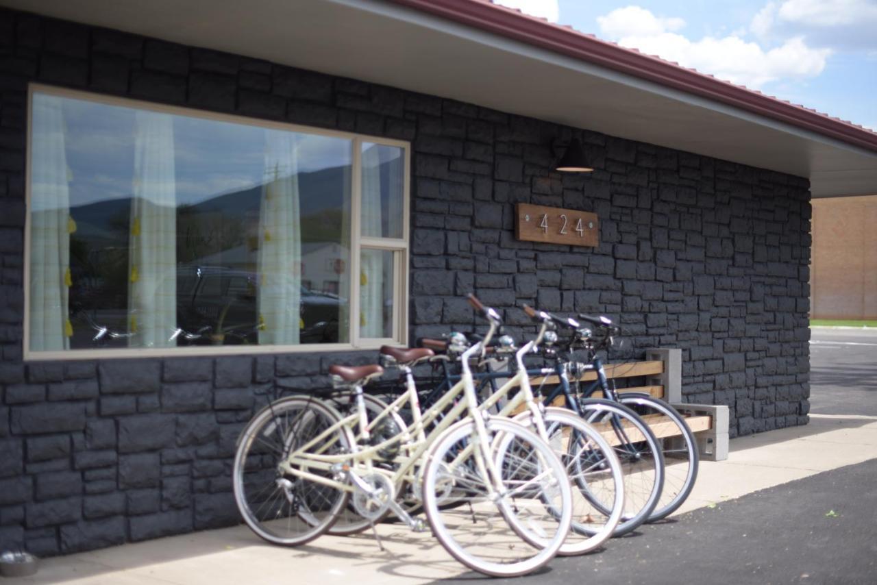 Spoke And Vine Motel Palisade Eksteriør billede